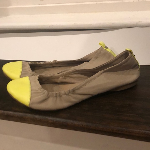 American Eagle neon cap toe flats - Picture 2 of 4